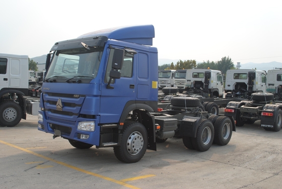 Sell Sinotruk Tractor Truck with Euro 2 Emission Standard 5600x2300x1500