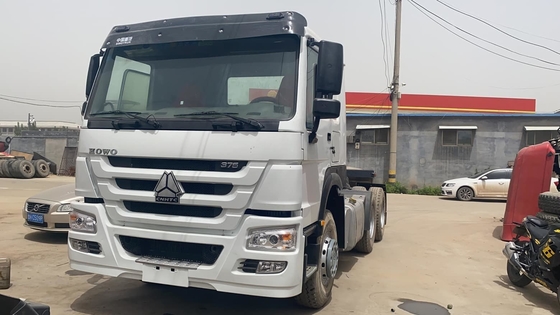 Tubeless Tire Design Used Sinotruk HOWO 371 Truck Head Tractor Dump Truck at Discount
