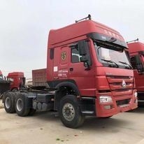 Tubeless Tire Design Used Sinotruk HOWO 371 Truck Head Tractor Dump Truck at Discount