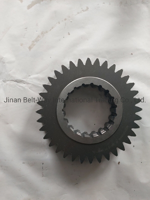 Sinotruk HOWO Truck Parts Hw19710 Transmission Gear Az2210040445 for South Asia Market