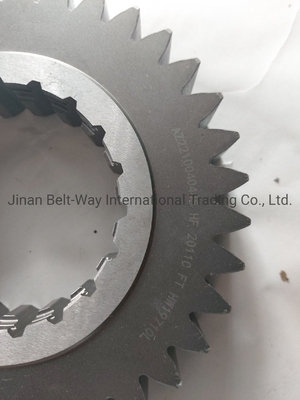 Sinotruk HOWO Truck Parts Hw19710 Transmission Gear Az2210040445 for South Asia Market