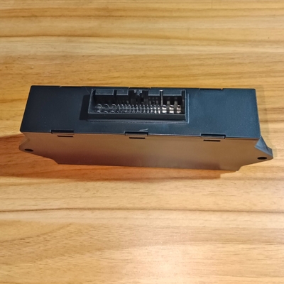 HOWO Sinotruk N7g Heavy Truck Door Controller Module Wg1671340051 for Your Truck Needs