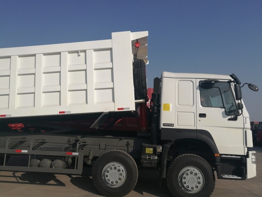 Heavy Duty Sinotruk HOWO Tipper Truck with Manual Transmission