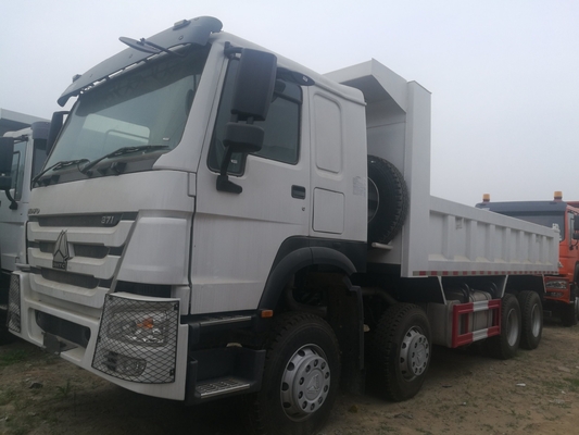 Heavy Duty Sinotruk HOWO Tipper Truck with Manual Transmission