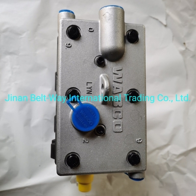 Sinotruk HOWO Truck Water Cooling Air Compressor Vg1093130001 Best Brake System Parts