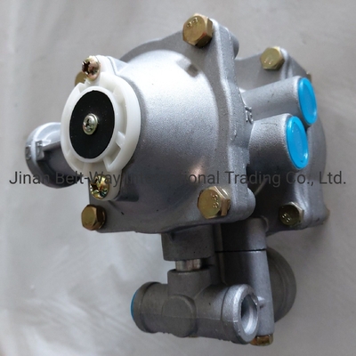 Trailer Control Valve Wg9000360180 for Sinotruk HOWO Truck Parts in South Asia Market