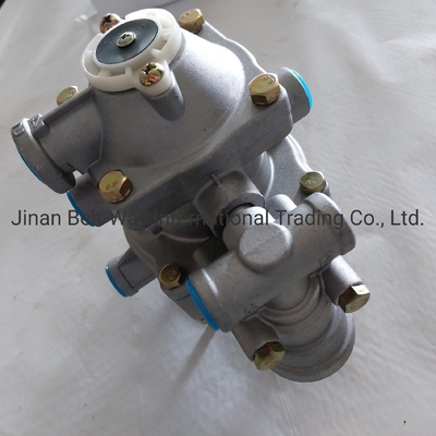 Trailer Control Valve Wg9000360180 for Sinotruk HOWO Truck Parts in South Asia Market